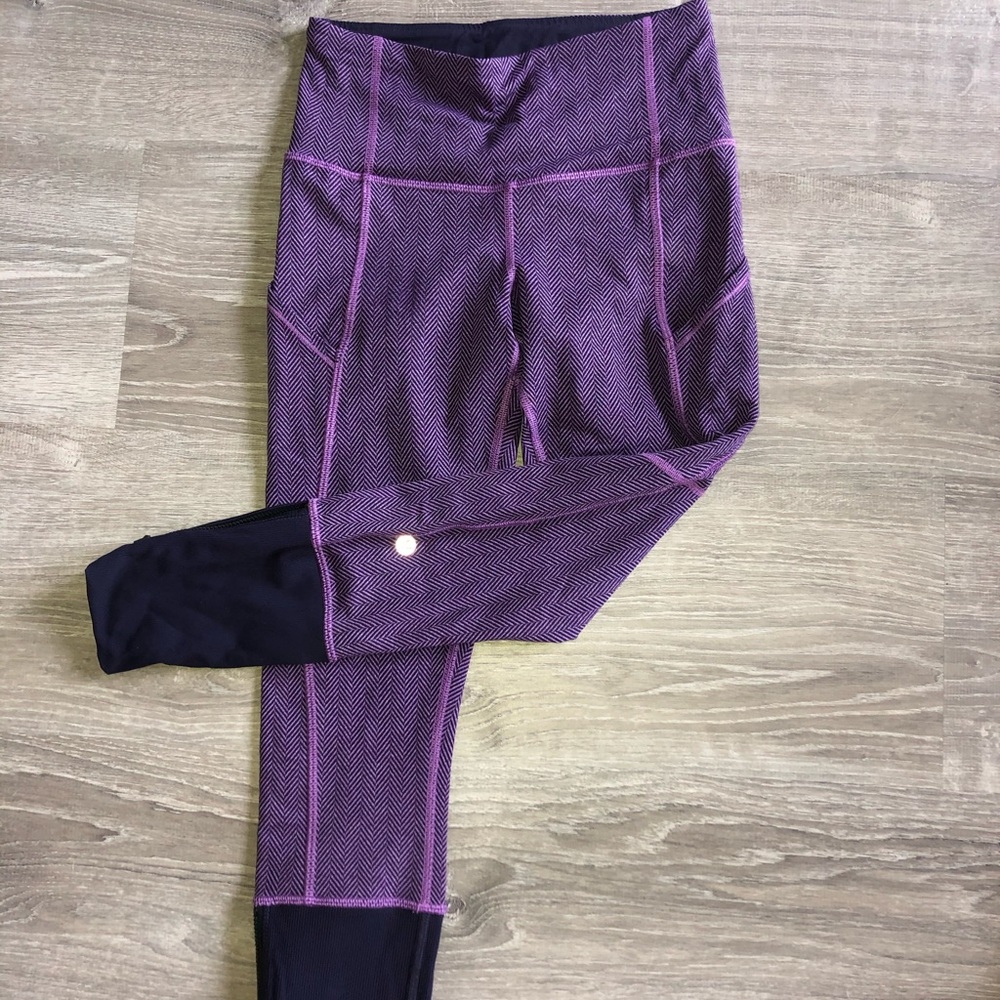 RARE Black Grape Lululemon Rebel Runners - Size 4